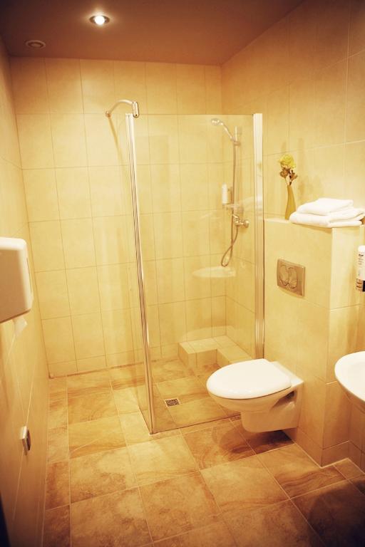 Hotel Zorza Namysłów Rom bilde