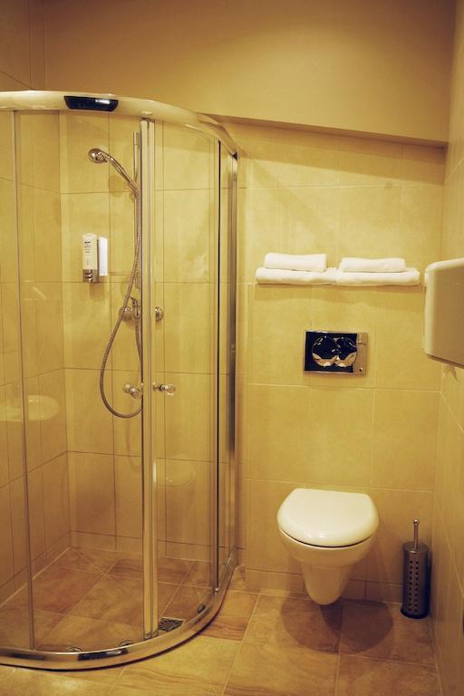 Hotel Zorza Namysłów Rom bilde