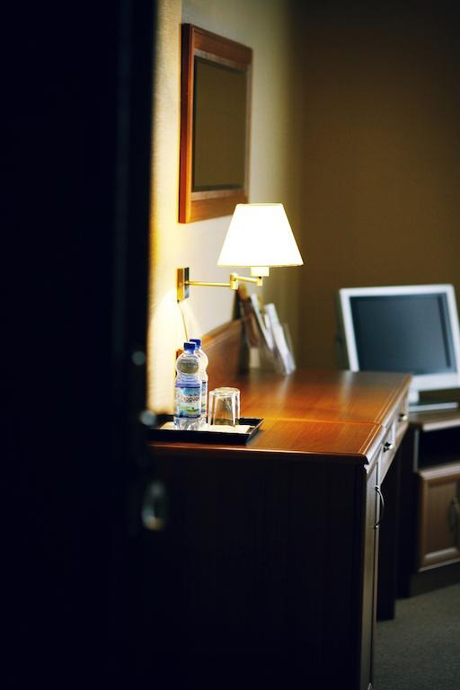 Hotel Zorza Namysłów Rom bilde