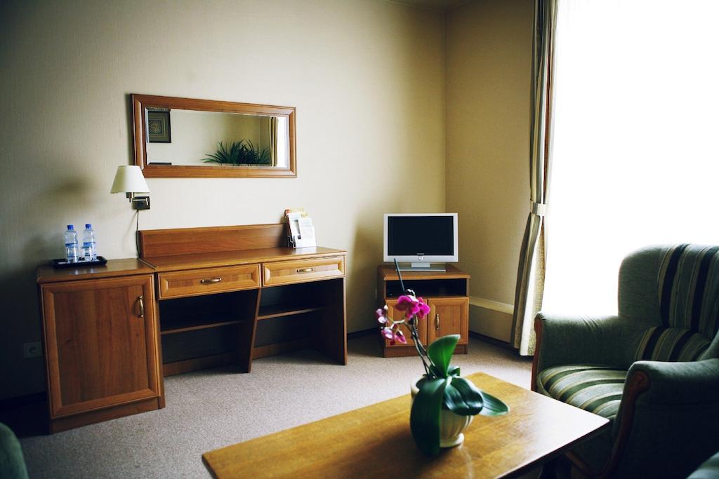 Hotel Zorza Namysłów Rom bilde