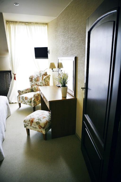 Hotel Zorza Namysłów Rom bilde