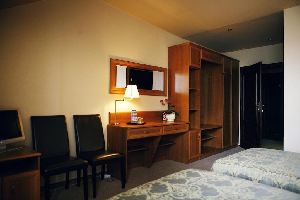 Hotel Zorza Namysłów Rom bilde